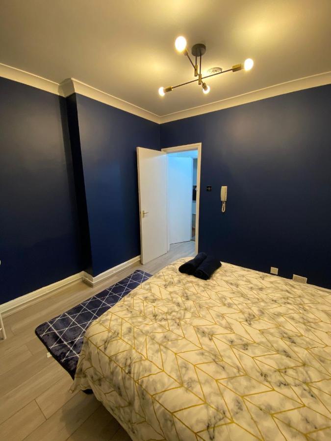 1 Bedroom Luxury Apartments By London City Esterno foto
